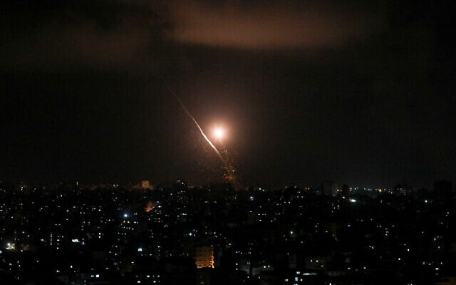 Israel tấn công 'trả đũa' sau loạt tên lửa bắn từ Gaza 