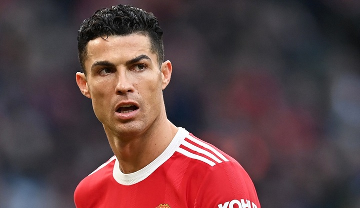 Ronaldo bác tin đồn giận dỗi đòi bỏ đội tuyển Bồ Đào Nha
