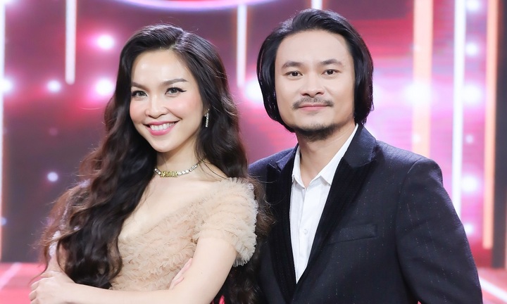 Hiền Thục xinh đẹp, cuốn hút khi ngồi 'ghế nóng' Tuyệt đỉnh song ca 2022