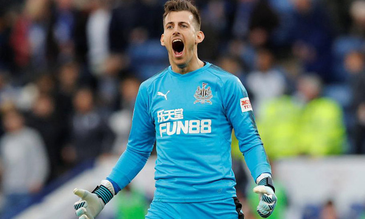 Thủ môn Martin Dubravka rời MU