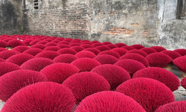 Thăm làng hương truyền thống những ngày giáp Tết