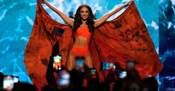 Tân Hoa hậu Miss Universe 2022 tiết lộ không tắm gội suốt hai tuần dự thi