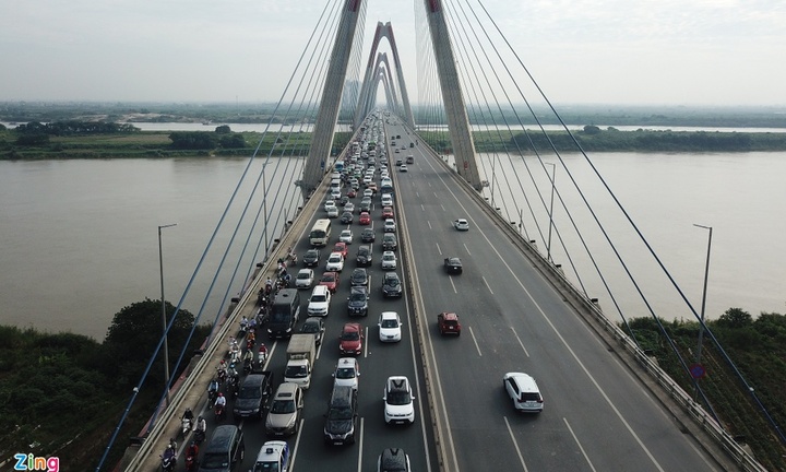 Hà Nội cấm xe qua cầu Nhật Tân theo giờ trong 7 ngày để kiểm định chất lượng