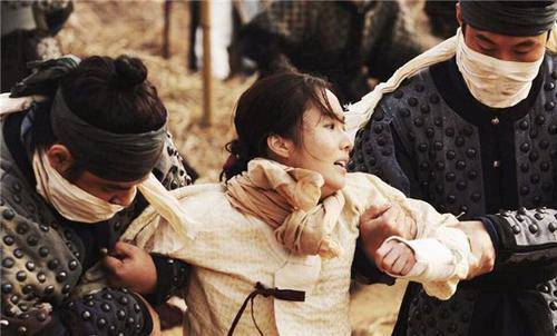 Hủ tục tuẫn táng tàn độc khi hoàng đế băng hà khiến người đời sau khiếp sợ