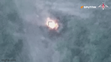 Video: UAV cảm tử Lancet của Nga lao vào tấn công xe tăng T-64M Bulat