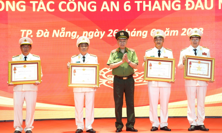 Kết hợp chặt chẽ giữa phòng ngừa và tấn công quyết liệt các loại tội phạm