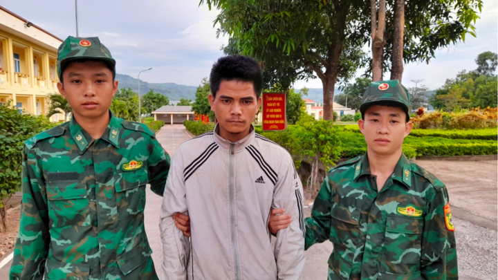 Bắt nhóm đối tượng vượt biên trái phép vào Việt Nam