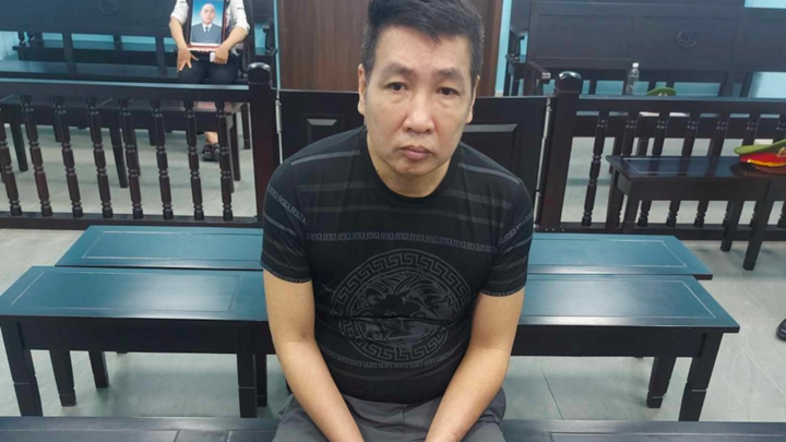 Đâm chủ nợ tử vong vì 
