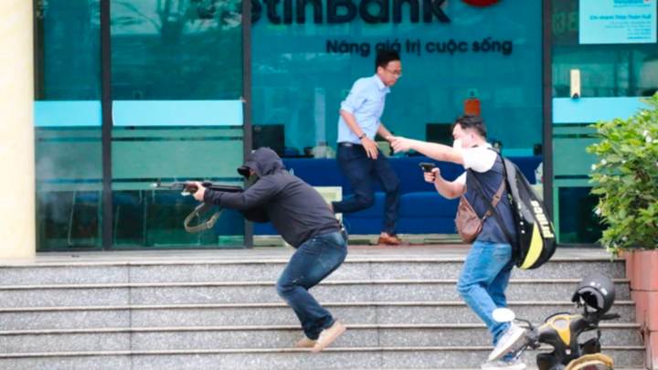 Chi nhánh ngân hàng Sacombank ở TP.HCM nghi bị cướp