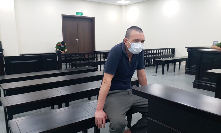 Án không ngày về cho kẻ trốn nã đâm tài xế taxi vì nghi gọi công an đến bắt 