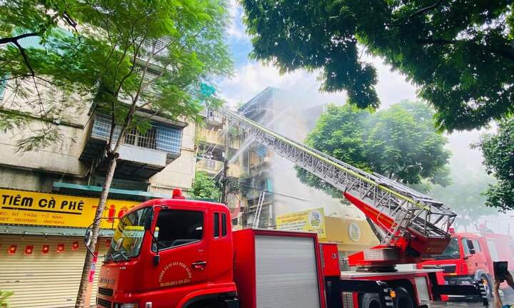 Giả định cháy lớn ở Cầu Giấy do sự cố thắp hương và phương án cứu nạn