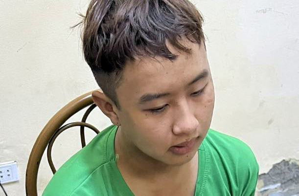 Triệu tập nam thanh niên vờ hỏi mua iPhone 11 Promax rồi chiếm đoạt