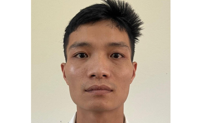 Khởi tố đối tượng giả thợ điện “khoắng” nhiều điện thoại, dây chuyền trong siêu thị