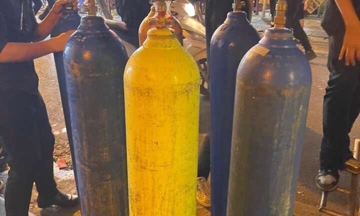  “Bóng cười” len lỏi khắp quán bar phố cổ, công an lên phương án càn quét