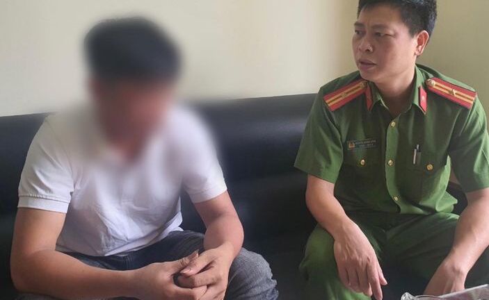 Hé lộ nguyên nhân một nam thanh niên đi chụp ảnh thờ của chính mình