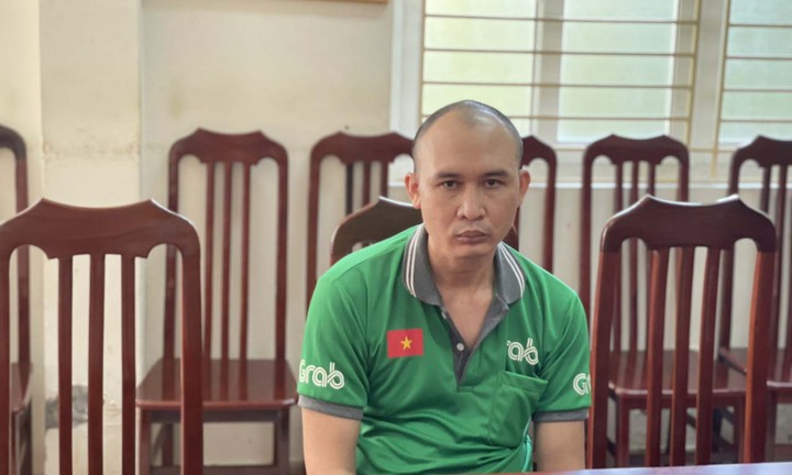 Dùng điện thoại vừa cuớp được để lừa đảo, đối tượng nhận 