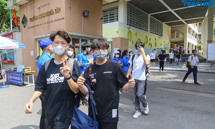 Hà Nội cho phép học sinh một số khối lớp đi học trở lại từ 8/11