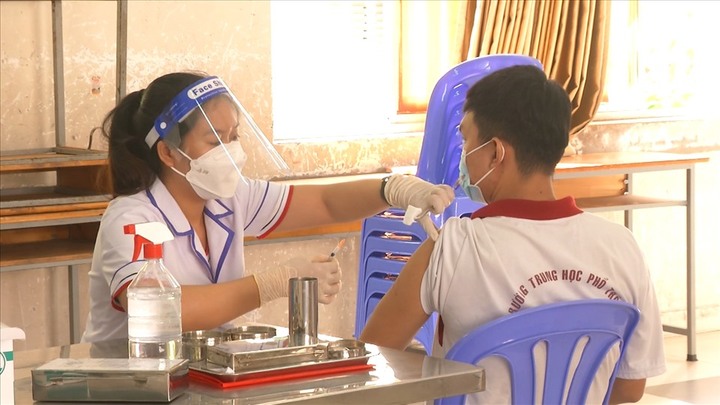 Hà Nội thông tin chính thức về lộ trình tiêm vaccine COVID-19 cho trẻ em