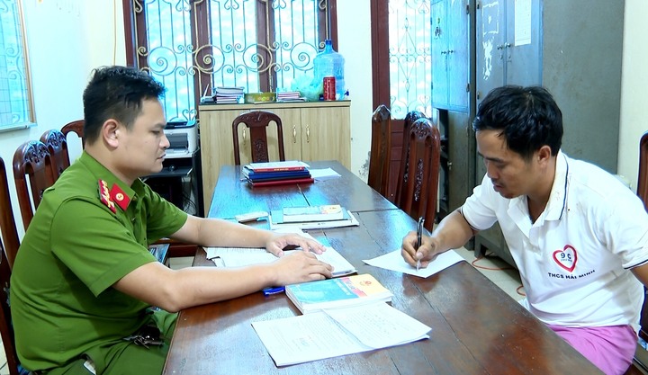 Ninh Bình: Nam thanh niên lập Facebook 