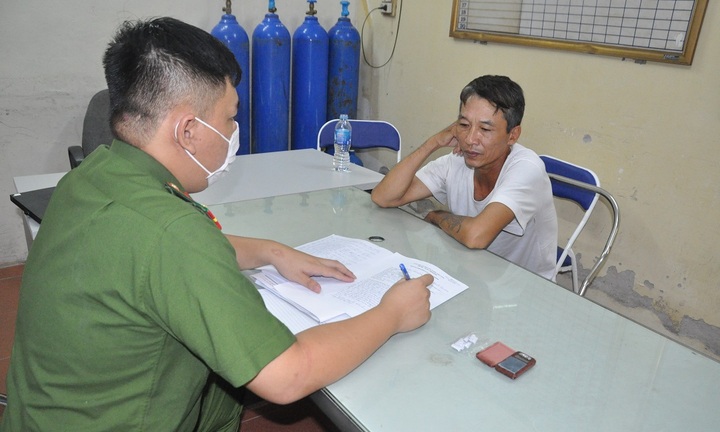 Vừa ra tù, người đàn ông lại bị bắt quả tang đang cất giấu ma tuý 