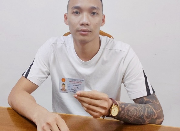 Hải Dương: Truy bắt nam thanh niên dùng kéo đâm đồng nghiệp rồi bỏ trốn