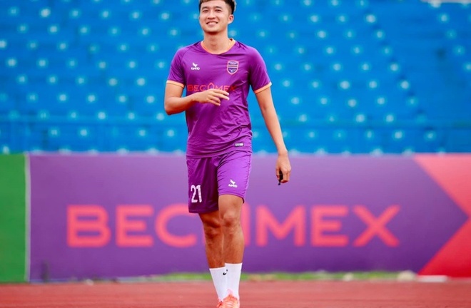 Bị cầu thủ tố cắt giảm lương, lãnh đạo CLB Bình Dương nói gì?