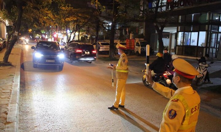 Hà Nội: CSGT ra quân, xử lý 