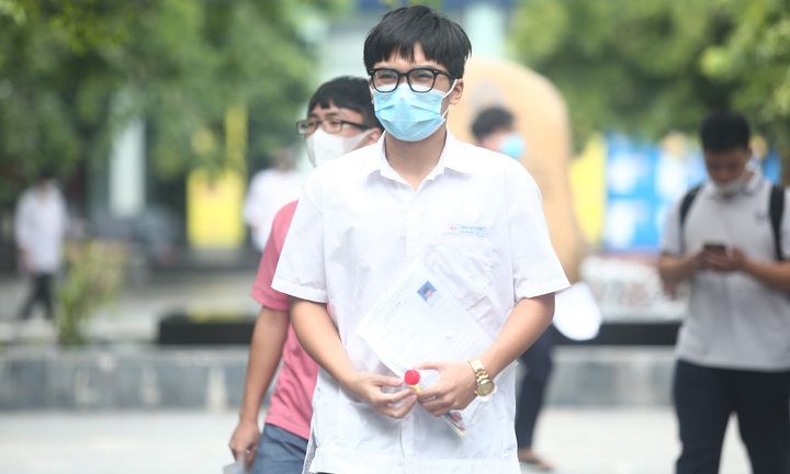 Kỳ thi tuyển sinh vào lớp 10 tại Hà Nội: Nhiều phụ huynh đề xuất bỏ môn thi thứ 4