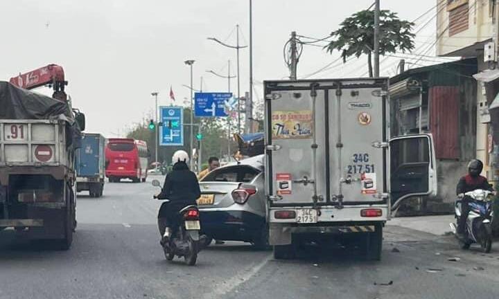 Va chạm xe ô tô, 2 người tử vong tại chỗ