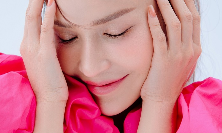 Khả Như tung bộ ảnh mới trước khi làm “vợ” Trấn Thành trong phim Tết