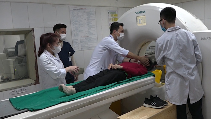 Bệnh viện và bệnh nhân “thở phào” nhờ chính sách mới
