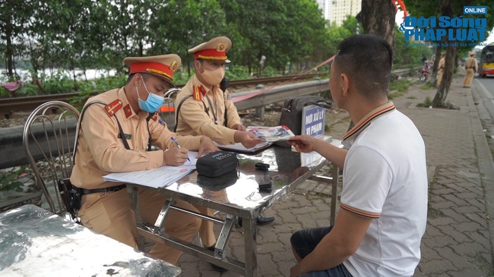 Hà Nội: CSGT ra quân bảo đảm trật tự, an toàn giao thông dịp nghỉ lễ 