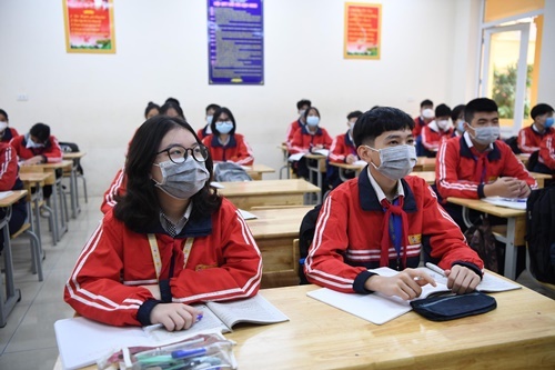 Hà Nội: Học sinh THPT đi học lại từ 6/12, giáo viên đứng lớp tiêm đủ 2 mũi vaccine ngừa COVID-19
