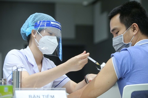 Bộ Y tế: Gần 70 triệu liều vaccine sẵn sàng tiêm mũi 3 cho người từ 18 tuổi trở lên