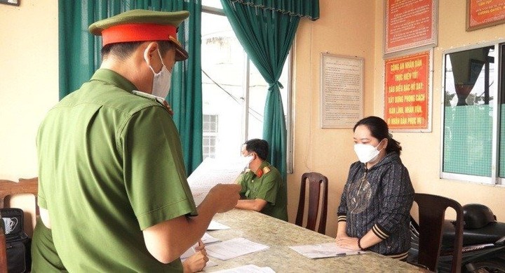 Bắt nữ cán bộ ngân hàng giả chữ ký, lừa đảo chiếm đoạt hơn 1 tỷ đồng