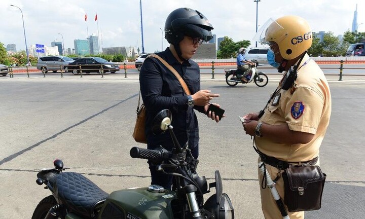 Người vi phạm giao thông có thể bị xử phạt đến 75 triệu đồng từ 1/1/2022