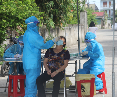 Tin tức thời sự mới nóng nhất 1/2: Hà Nội tổ chức tiêm vaccine phòng COVID-19 xuyên Tết