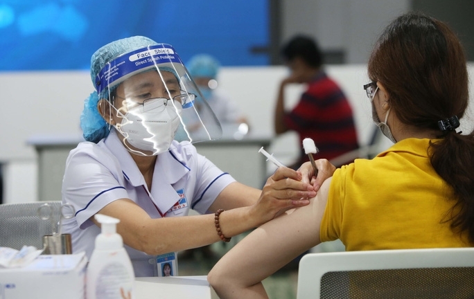 Tin tức thời sự mới nóng nhất 3/2: Hà Nội tiêm gần 2.500 mũi vaccine COVID-19 trong mùng Một Tết