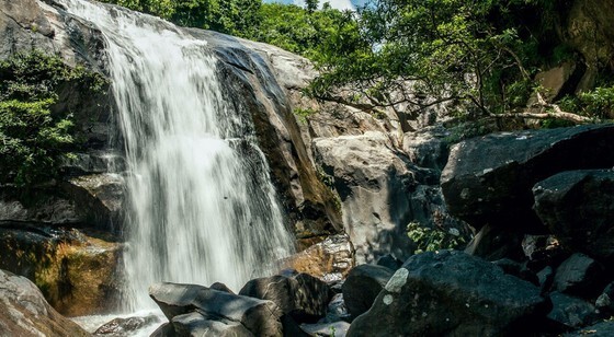 Quảng Nam: Đi tắm thác nước, hai học sinh lớp 9 tử vong