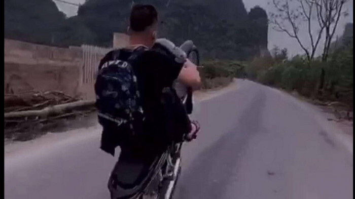 Lạng Sơn: Xử phạt nhóm học sinh bốc đầu xe trêu CSGT để