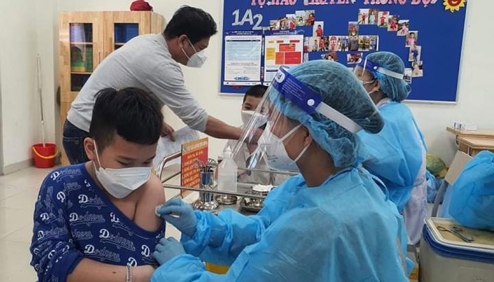 Tin tức thời sự mới nóng nhất 20/4: Hà Nội có thêm 104.000 liều vắc xin Moderna cho trẻ