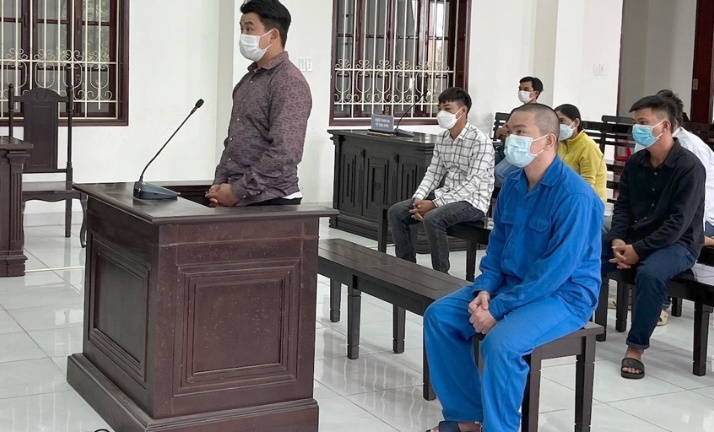 Giải cứu vợ khỏi nhóm bắt cóc, chồng đâm chết người 