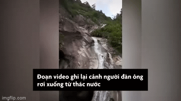 Video: Rơi xuống thác nước với tốc độ cao, người đàn ông sống sót thần kỳ