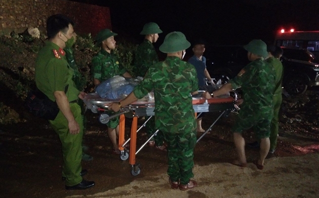 Vĩnh Phúc: Tường nhà đổ sập sau mưa lớn kéo dài, 3 người tử vong thương tâm