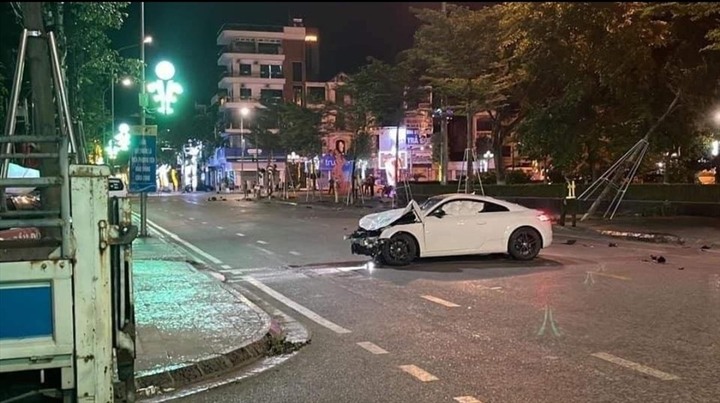 Xe Audi gây tai nạn khiến 3 chết: Nhân chứng đứng không vững khi thấy hiện trường kinh hoàng 