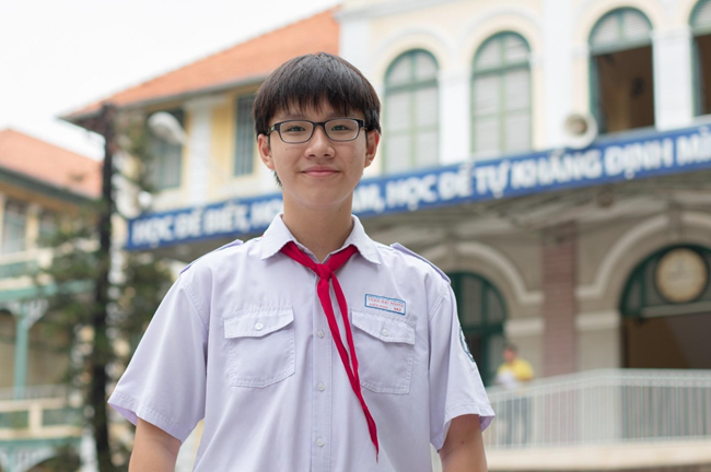 Thủ khoa kép vào lớp 10 TP.HCM: Thành thạo 4 thứ tiếng, chuẩn 