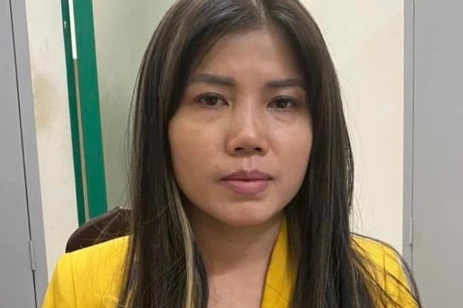 Tạm giữ nhân viên massage kiếm thêm thu nhập bằng môi giới mại dâm 