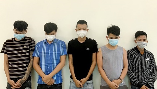 Đánh bạc dưới hình thức đánh bi-a ăn tiền, 5 đối tượng bị khởi tố