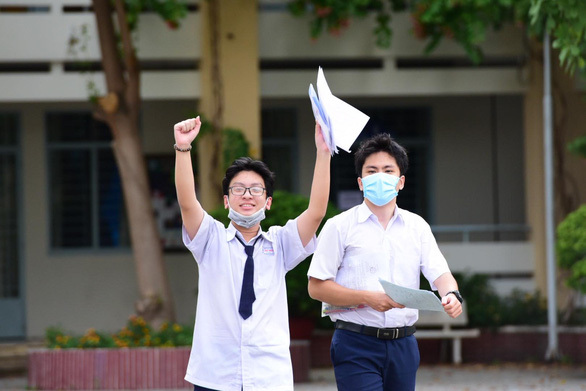 Đề thi Toán tốt nghiệp THPT 2022: Thí sinh nhận xét đề có phân hoá cao