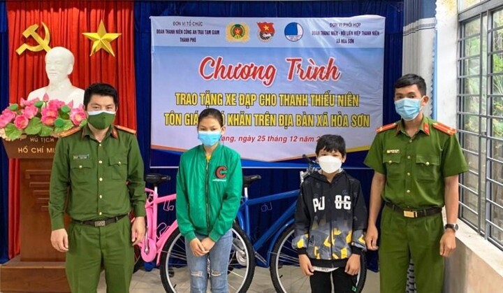 Tin thời sự mới nóng nhất 14/7: Công an Đà Nẵng không còn đạp xe tuần tra, mang tặng lại học sinh